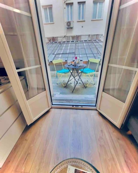 Studio T1 Centre - Ideal Couple & Amis - Confort - Wifi - Calme - Climatisation - Coin Terrasse Nizza